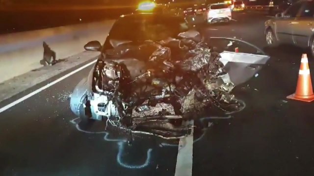 제2자유로 역주행 추정 충돌 사고...1명 사망·2명 부상 / YTN