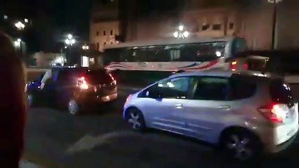 "Nos estamos quedando sin camas de terapia intensiva": bocinazo de médicos frente al Congreso