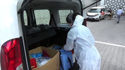 Kapı kapı dolaşıp isteyene korona virüs testi yapıyorlar