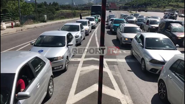 Fluks qytetarësh në Morinë, kosovarët s'frikësohen nga COVID-i dynden drejt bregdetit shqiptar