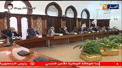 رئيس الجمهورية يترأس اجتماعا للجنة العلمية لرصد فيروس كورونا