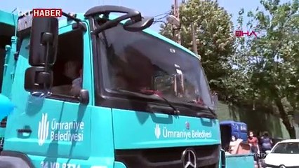 Serebral palsi hastası Efe'ye çöp kamyonu sürprizi