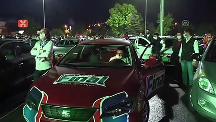 Kayseri'de açık havada araçta maç keyfi