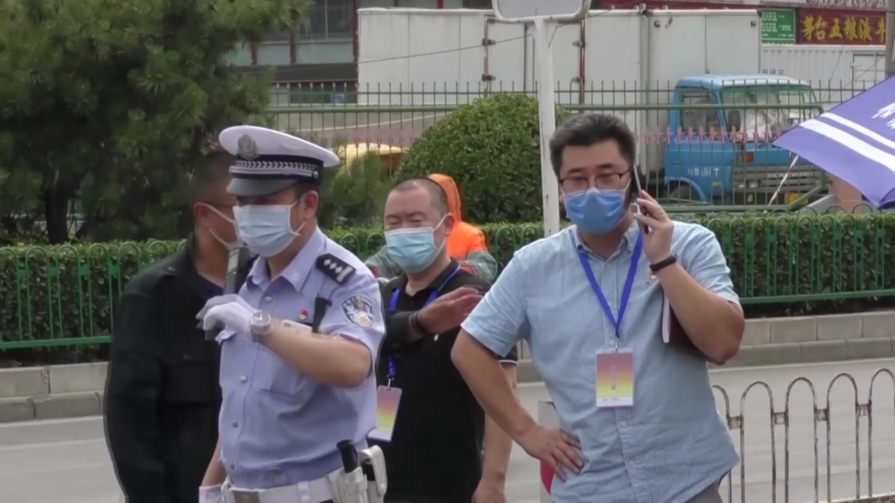 베이징 대형 도매시장에서 코로나19 발병...이틀간 7명 확진 / YTN