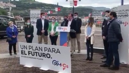 Iturgaiz presenta a PP+Cs como "dique de contención" al nacionalismo