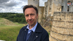 Stéphane Bern en tournage au château de Falaise pour son émission « Secrets d’histoire »