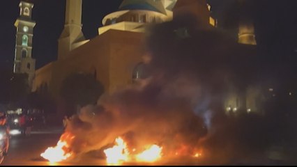 Lebanon currency crisis: Dozens hurt in second night of clashes