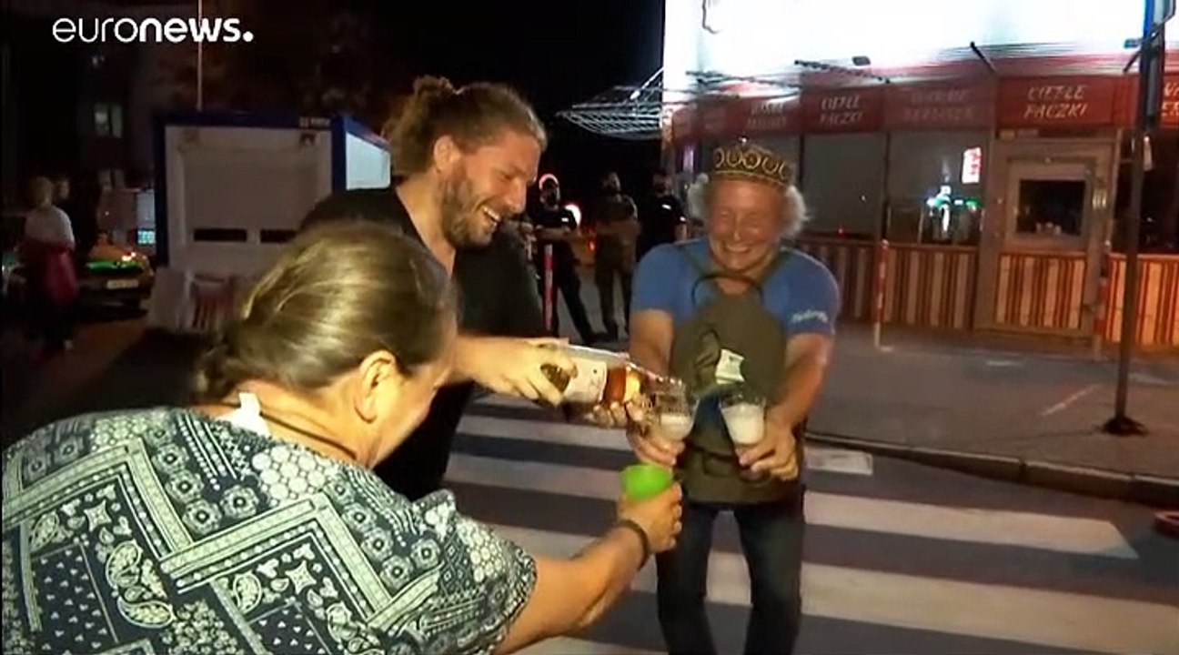 La Pologne a rouvert ses frontières, d'autres pays s'apprêtent à le faire lundi