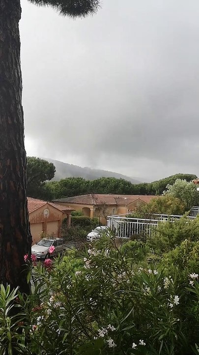 Une tornade se forme à Sainte-Maxime