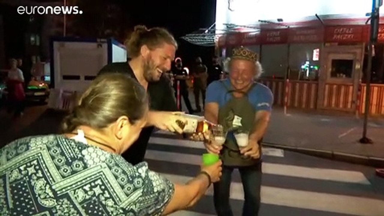 La Pologne a rouvert ses frontières, d'autres pays s'apprêtent à le faire lundi