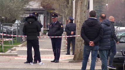 Ora News - Polici "humb" armën e shërbimit