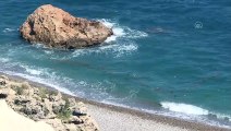 Dünyaca ünlü Konyaaltı sahilinde yoğunluk - ANTALYA