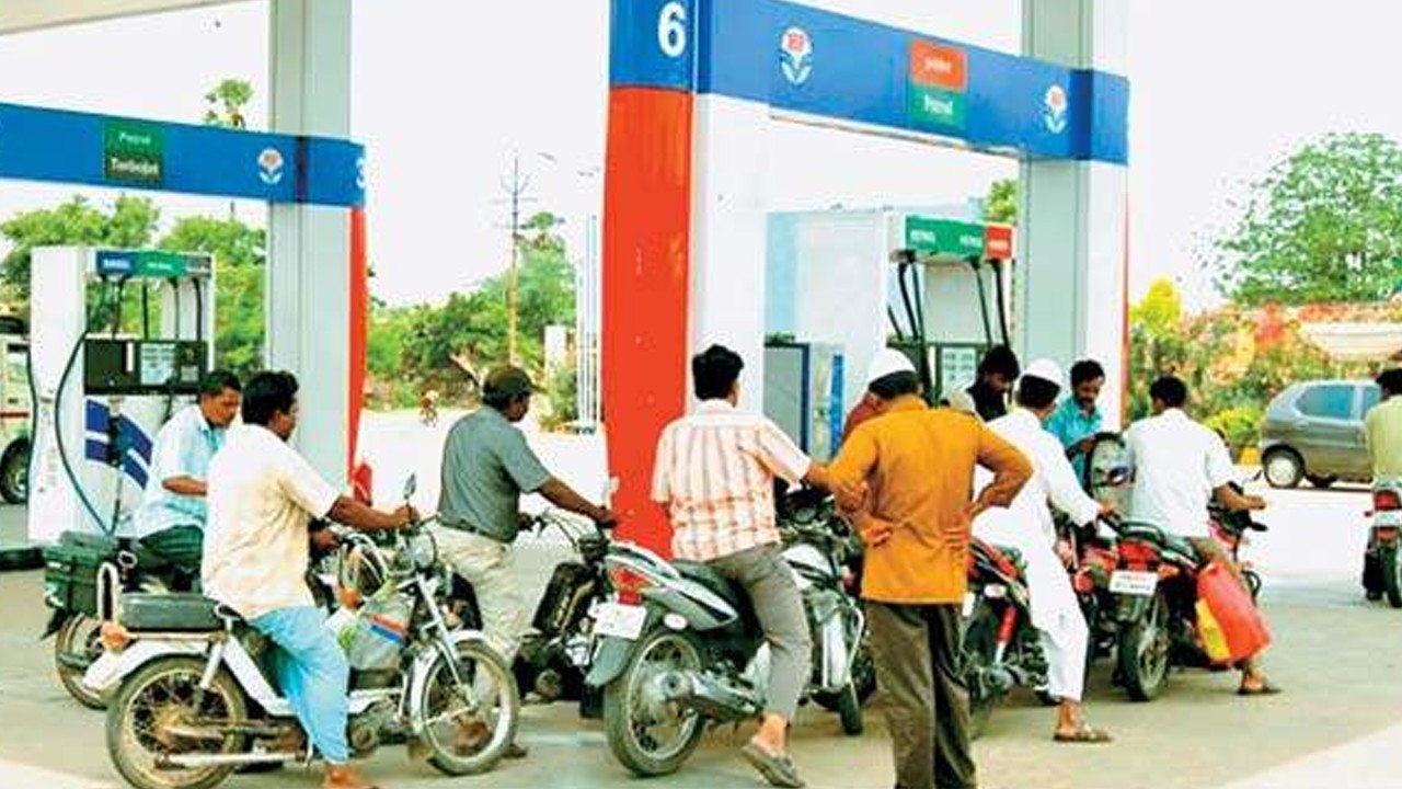 தொடர்ந்து 7வது நாளாக பெட்ரோல், டீசல் விலை உயர்வு!