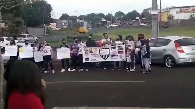 Amanda Amorim: amigos prestam homenagem a jovem que faleceu em grave acidente de trânsito