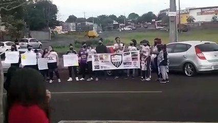 Amanda Amorim: amigos prestam homenagem a jovem que faleceu em grave acidente de trânsito