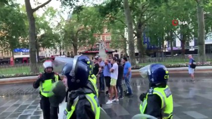 - İngiltere’de heykel protestolarında olaylar çıktı