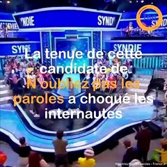 N'oubliez pas les paroles : une tenue qui ne passe pas inaperçue