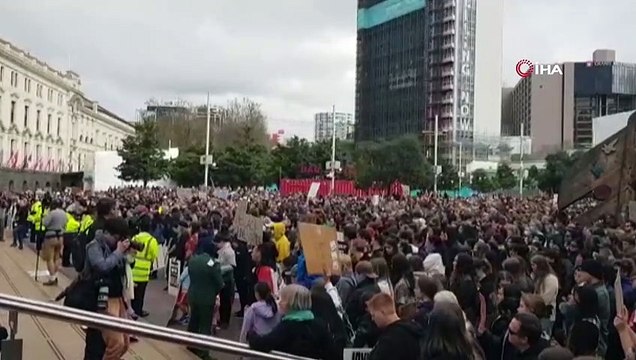 - Yeni Zelanda'da binlerce kişi ırkçılığa karşı yürüdü: 'Eşitliği şimdi görmek istiyoruz'