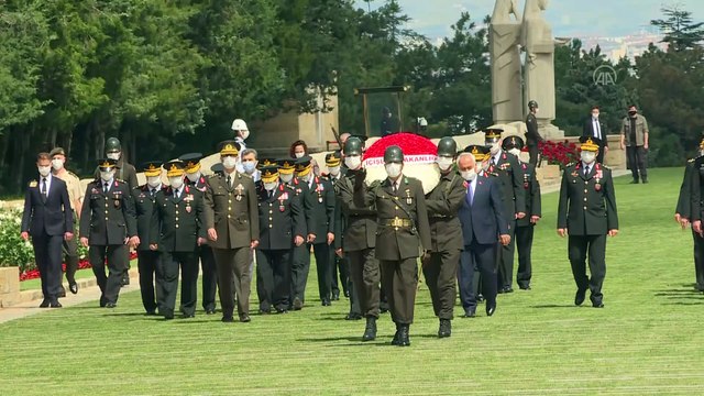 İçişleri Bakan Yardımcısı Mehmet Ersoy, beraberindeki heyetle Anıtkabir'i ziyaret etti - ANKARA