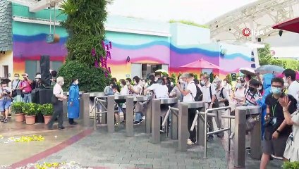 - Hong Kong'da 'Ocean Park' yeniden kapılarını açtı