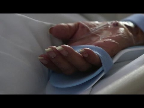 U.S. virus hotspots reopen as second wave looms