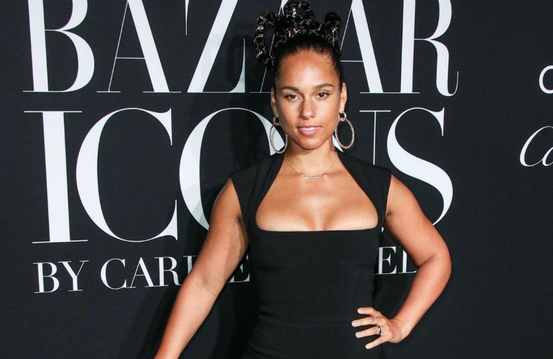 Alicia Keys diz que se sentia 'desconfortável' aos 20