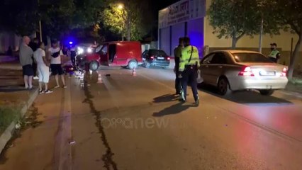 Ora News - Aksident në Fier, automjeti tip "Fiat" përplas 23-vjeçarin me motor