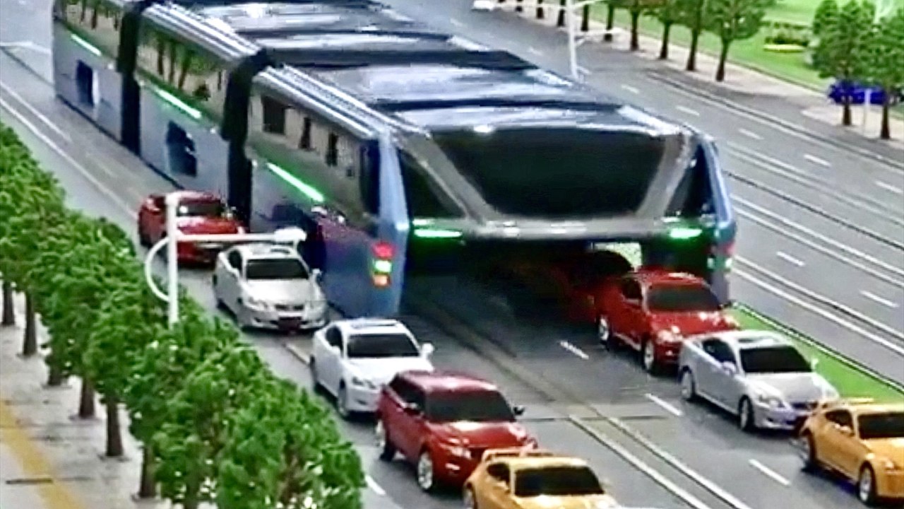 Elevated Tunnel Bus Straddles Over Traffic - Interesting Design