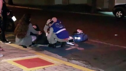 Motociclista é socorrido pelo Siate após sofrer queda no Centro