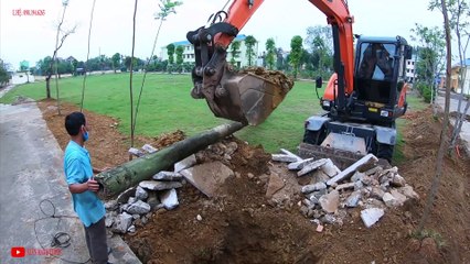 lái máy xúc phải giỏi mới làm được việc này