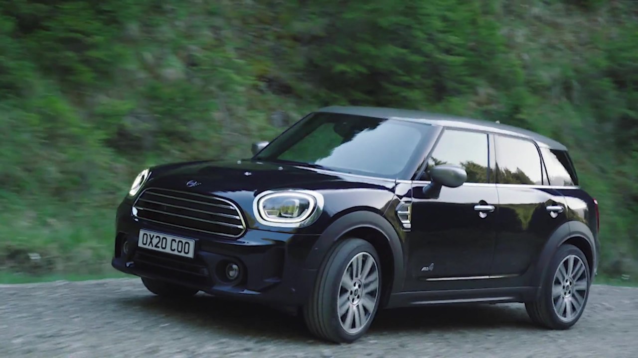 Der neue MINI Countryman - Markanter Auftritt - Zwei neue Lackierungen, Piano Black Exterieur und neue Leichtmetallräder
