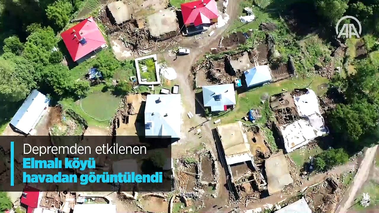 Depremden etkilenen Elmalı köyü havadan görüntülendi