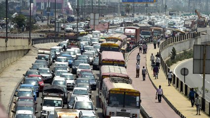 Traffic Jam at DND flyway, Need a pass to enter in Noida