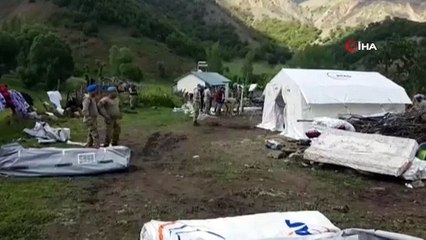 Depremin şiddeti kameraya böyle yansıdı