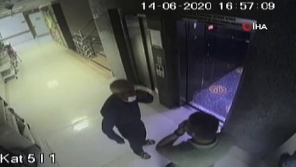 Sağlık çalışanlarına palalı saldırı kamerada