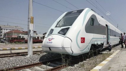 Milli elektrikli tren, 30 Ağustos'ta testler için raylarda olacak - SAKARYA