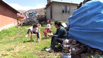 Misafirliğe geldiği köyde 2 deprem yaşadı - BİNGÖL