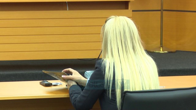 Fatmira Hajdari në “sitën” e vetingut, probleme me dy pallate - News, Lajme - Vizion Plus