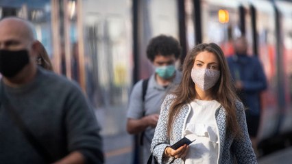 Should People Wear Masks On Public Transportation?