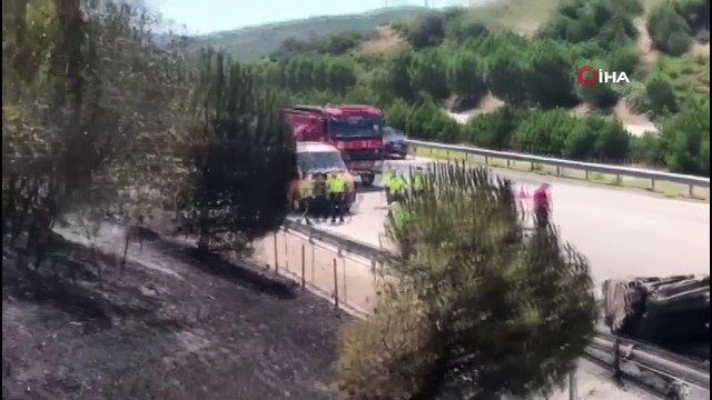 Çeşme otoyolunda kaza yapan araç alev alev böyle yandı