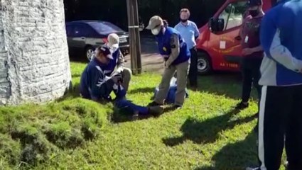 Carros batem na Rua Santa Catarina e Siate é mobilizado