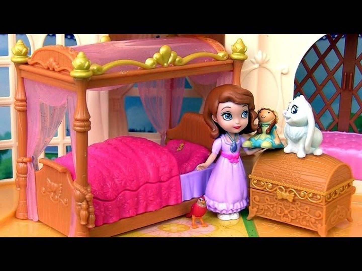 Sofia the first castle best sale bedroom playset