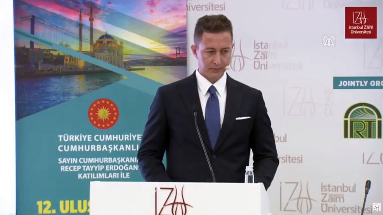 Bakan Albayrak: "Hedefimiz Türkiye'yi, İstanbul Finans Merkezi'nin sağlayacağı avantajlarla dünyada faizsiz finansın merkezi haline getirmek" - İSTANBUL