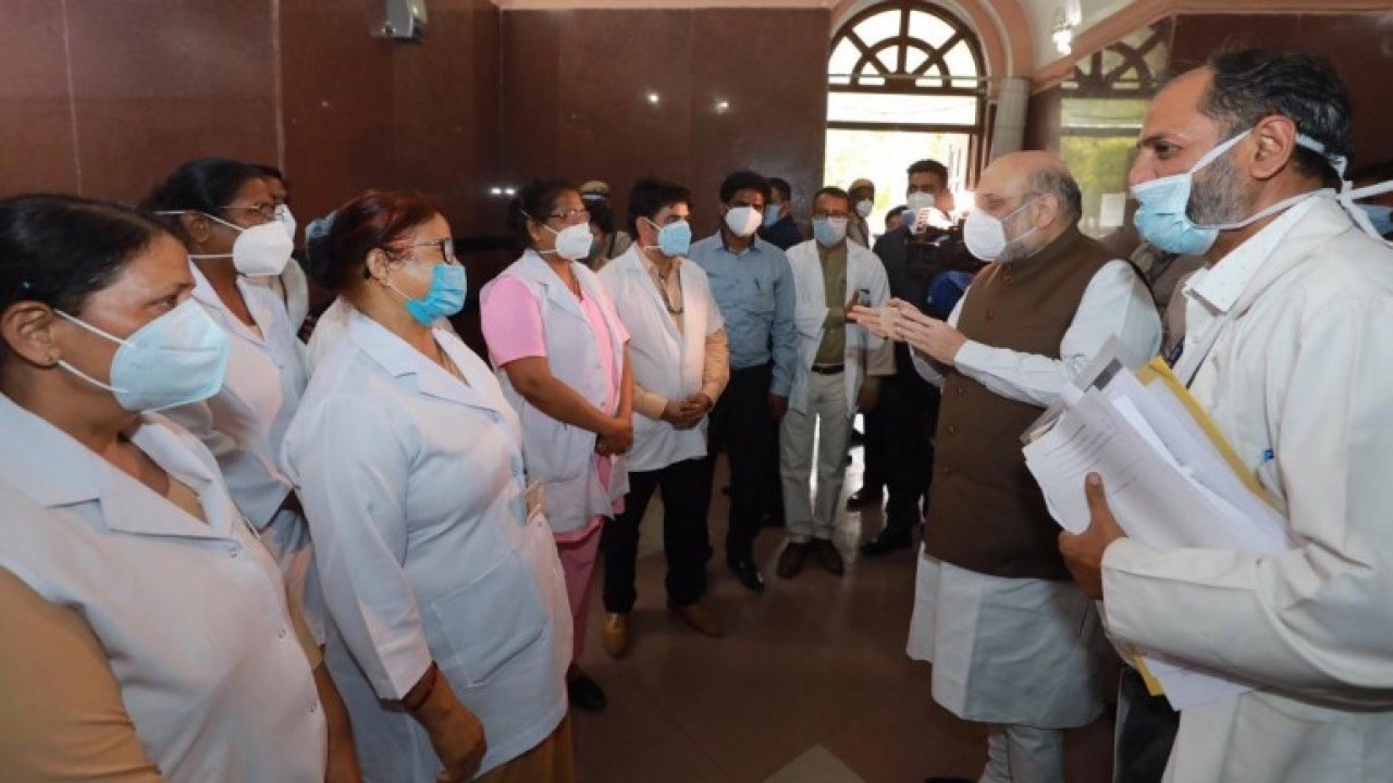 Amit Shah visits LNJP hospital, Lockdown in Tamil Nadu's Chennai and 3 other districts; more