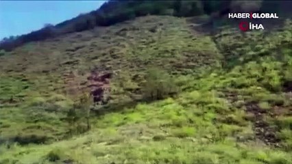 Bingöl'de artçı deprem sonrası heyelan anı kamerada!