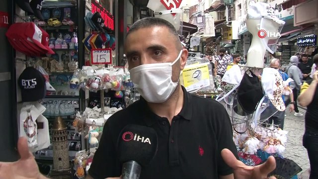 Kontrollü normalleşme sürecinde Eminönü tıklım tıklım