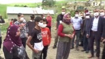 Erzurum Valisi Okay Memiş, depremin yıkıma neden olduğu mezralarda incelemelerde bulundu
