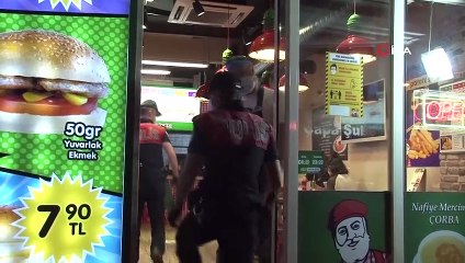 Fatih'te kafe ve restoranlara korona virüs denetimi