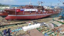 Bakan Karaismailoğlu, fabrika trol gemisinin denize indirilmesi töreninde konuştu (2) - YALOVA