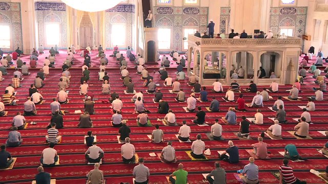 Başkentte cuma namazı salgın sonrası üçüncü kez kılındı - ANKARA